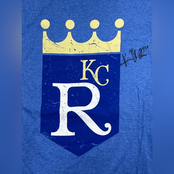 Kris Medlen Autographed Kansas City Royals T Shirt FanFest Atlanta Braves Auto - Picture 3 of 7